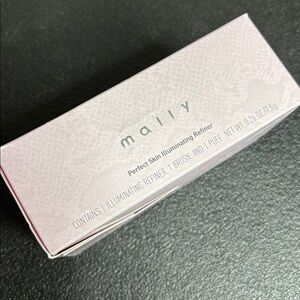 New Mally Perfect Skin Illuminating Refiner Brush & Puff Medium Face Powder